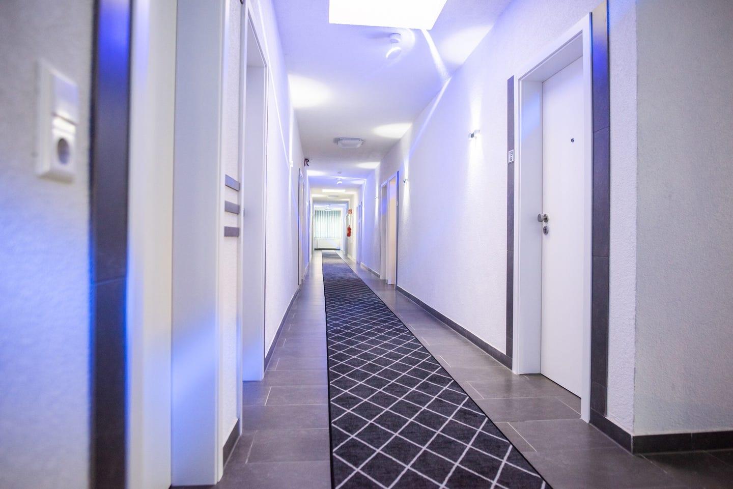 Hotel Leo เอกเกนชไตน์-เลโอโพลด์สฮาเฟน ภายนอก รูปภาพ